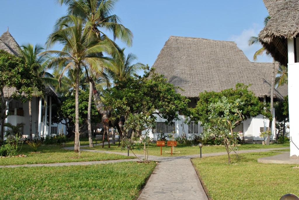 Kola Beach Resort Mambrui Екстериор снимка
